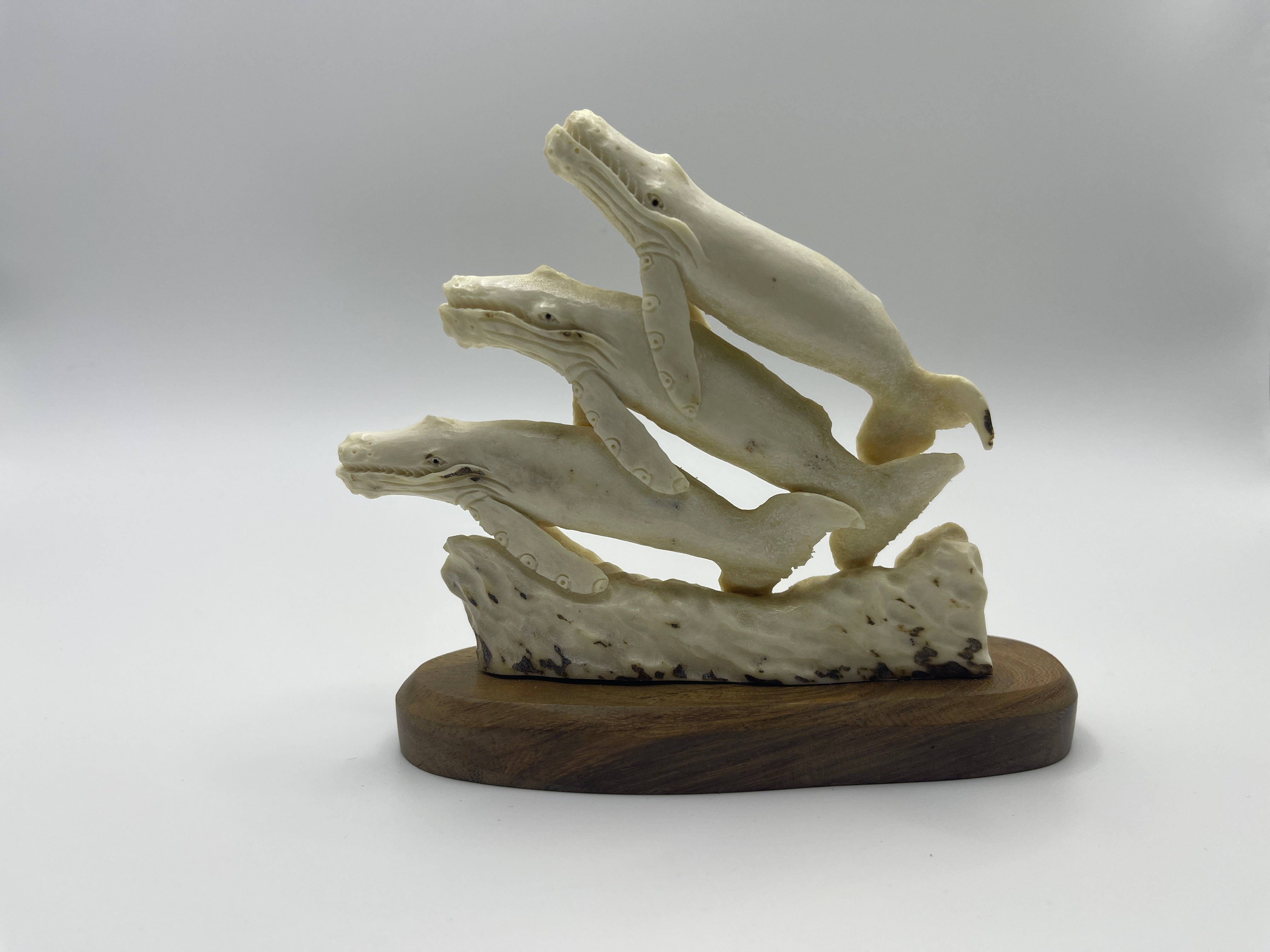 3 Whale with Base – Hawaiian Accessories