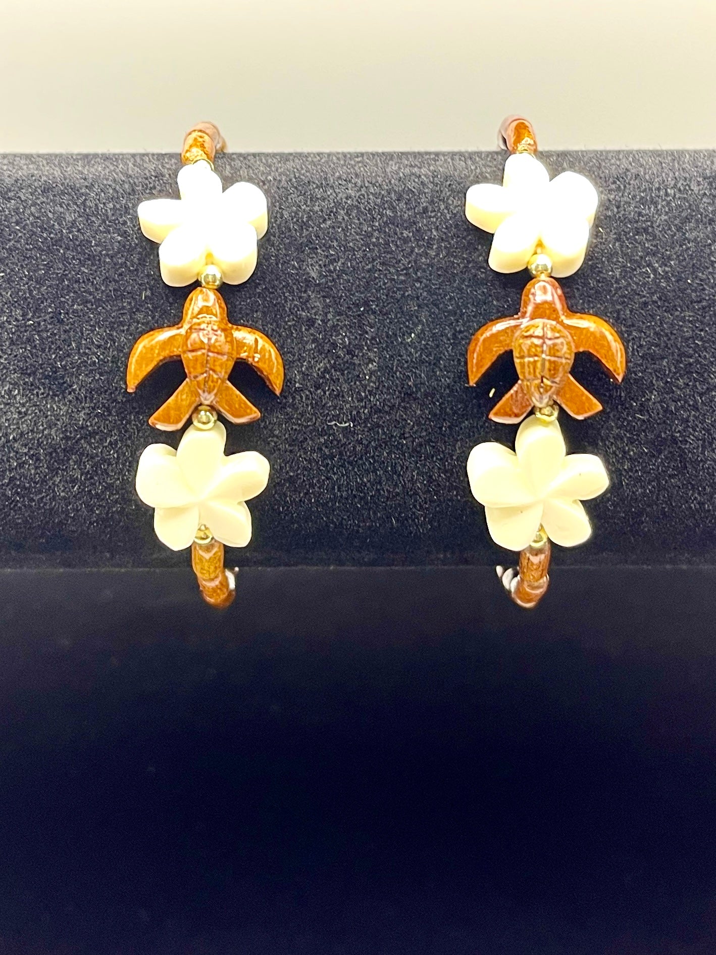Koa Sea Turtle and Bone Plumeria Clasp Bracelet
