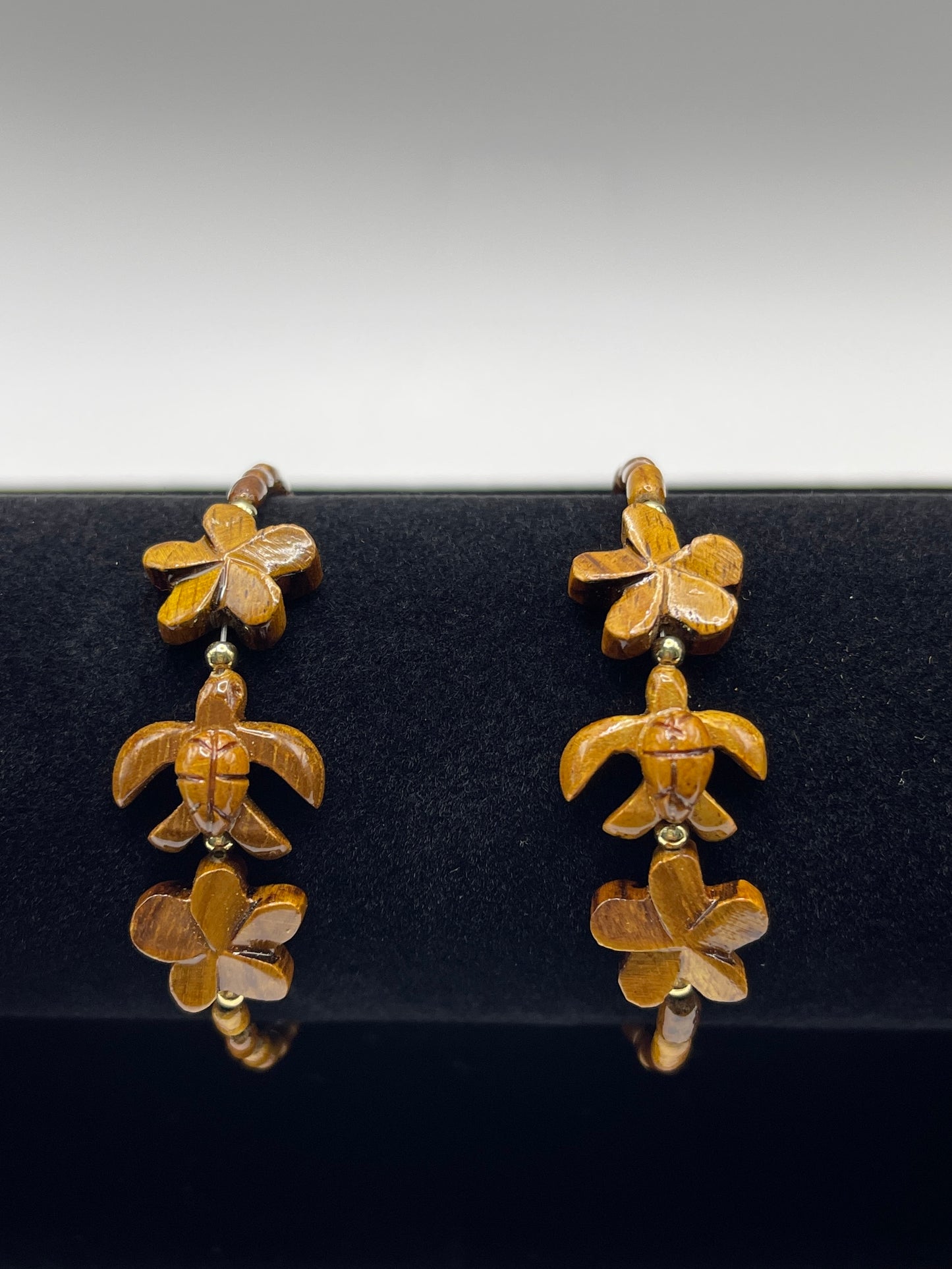 Koa Plumeria/Sea Turtle Clasp Bracelet